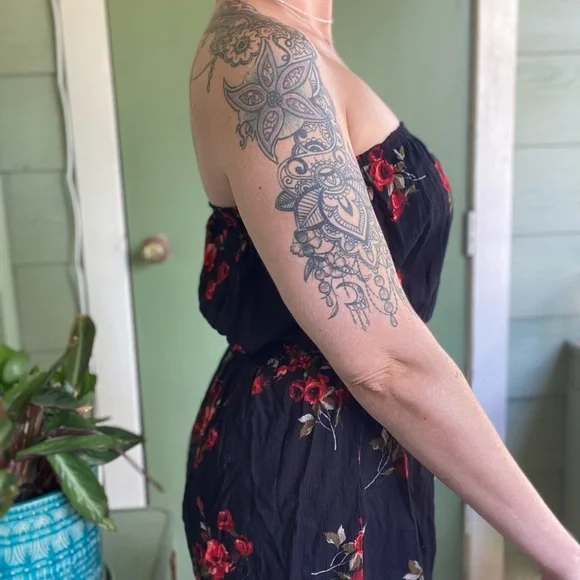 Red Roses Romper - Picture 4 of 6